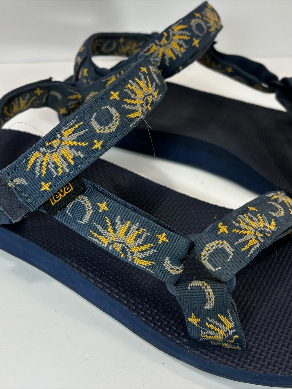 Teva Sun and Moon Celestial Sandals Women’s Size 10 Strappy Whimsigoth Y2K - Picture 3 of 8